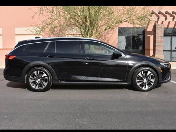 BUICK REGAL TOURX 2018 W04GV8SXXJ1052072 image